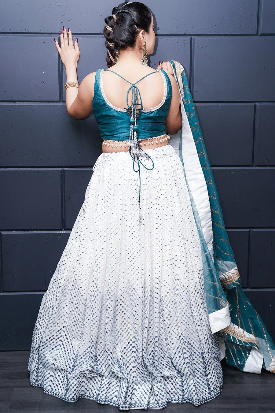 Buy Myra White and Navy blue Maslin Cotton Embroidered Navratri Special  Lehenga Online at Best Price | Distacart